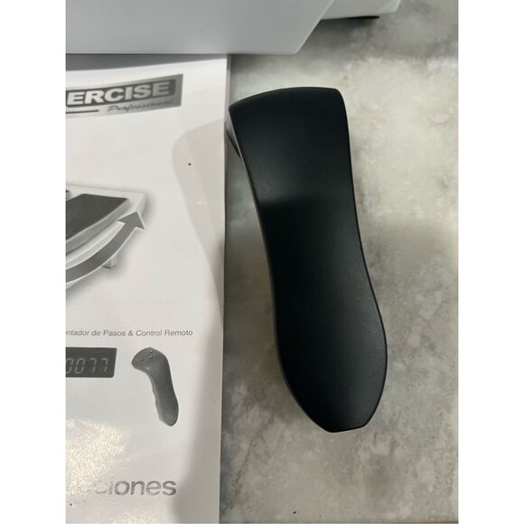 LegXercise Pro LEGX-012 Motorized Leg Activator Exercise Machine w Remote - Picture 7 of 9